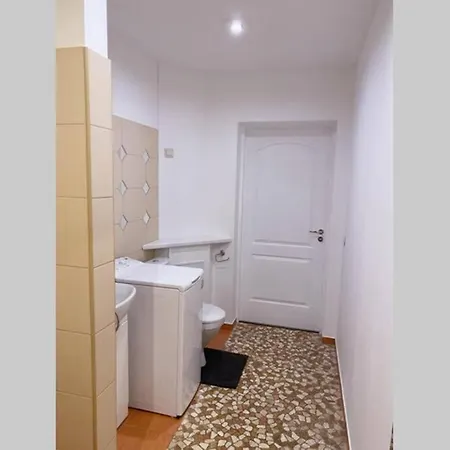 Apartment Ronu Studio By The Beach *